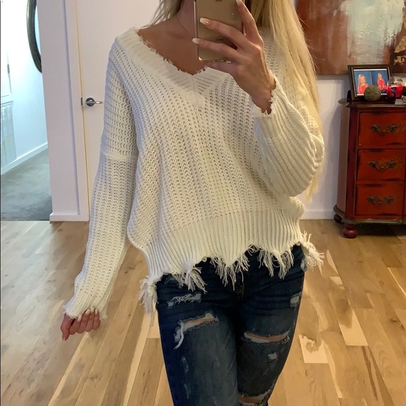 1️⃣ LEFT!! Cream Distressed V-Neck Sweater - Picture 4 of 7